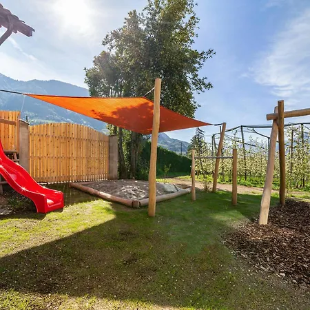 Rosa Unterschoeberlehof - Gloria Apartamento Merano