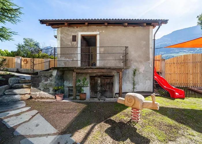 Rosa Unterschoeberlehof - Gloria Apartman Merano