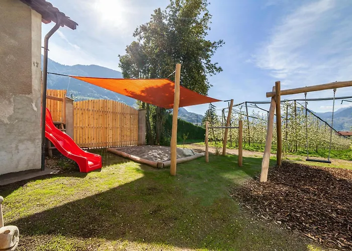 Rosa Unterschoeberlehof - Gloria Apartman Merano